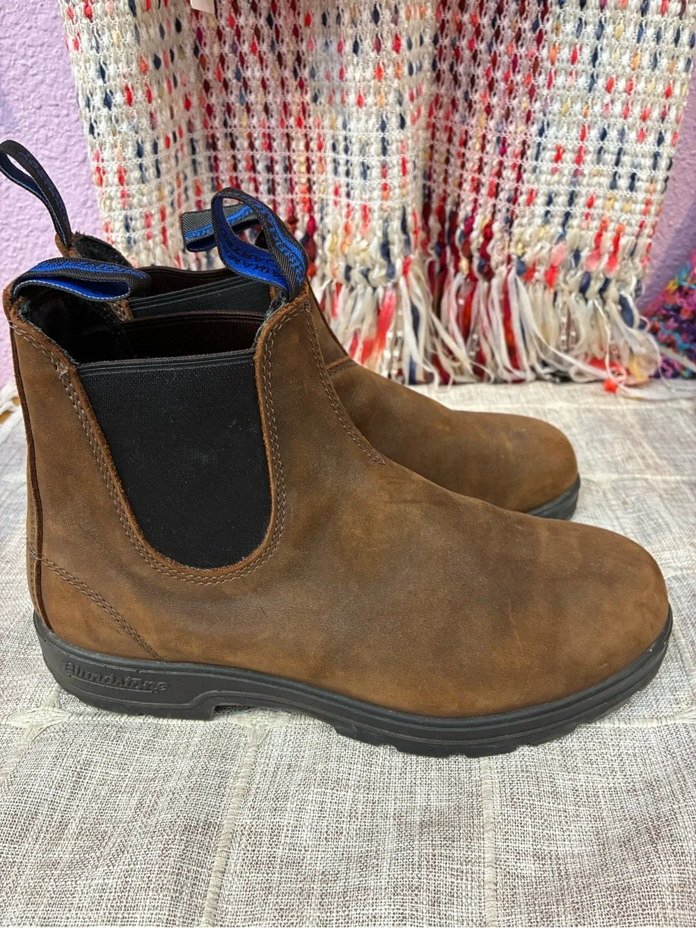 Blundstone Brown Leather Chukka Boots with Black Elastic